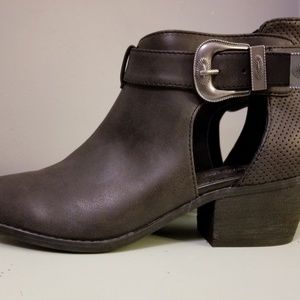 American Eagle (pewter) Booties